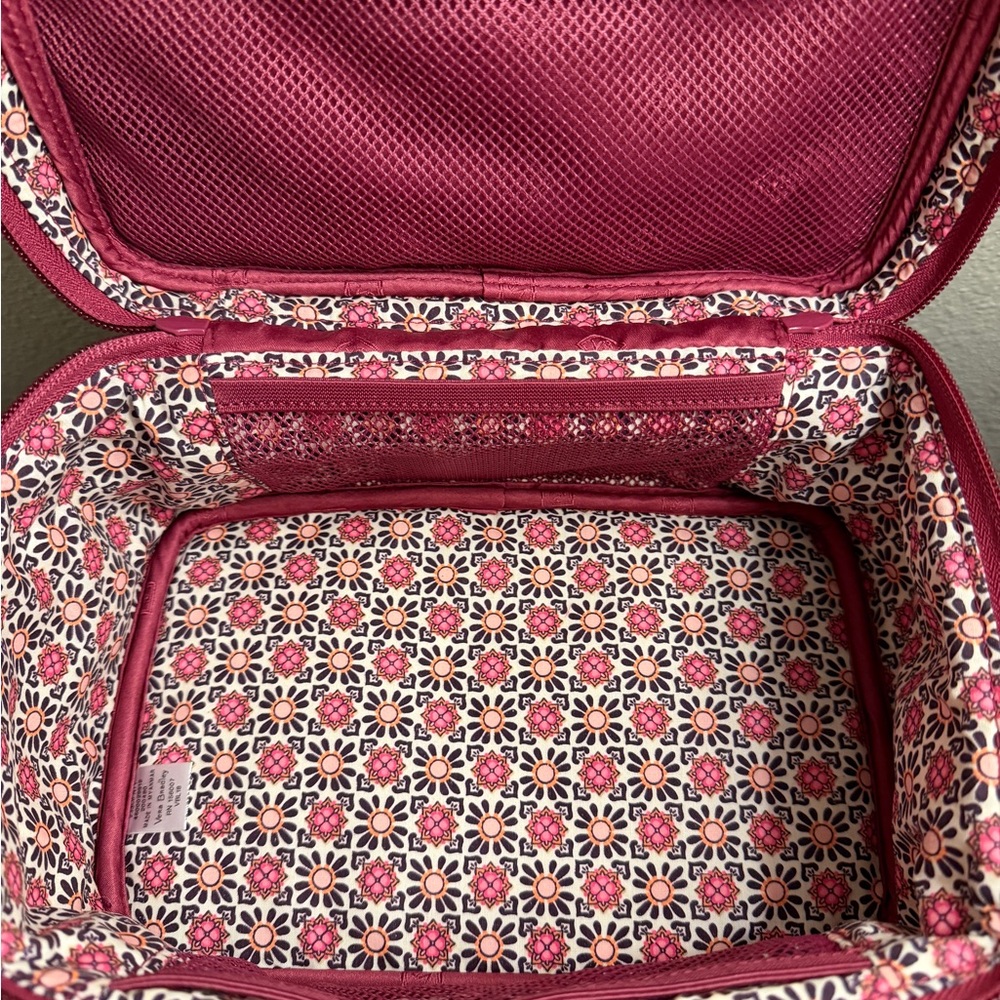 Like New Vera Bradley Cosmetic Case in Raspberry Medallion - Picture 8 of 8